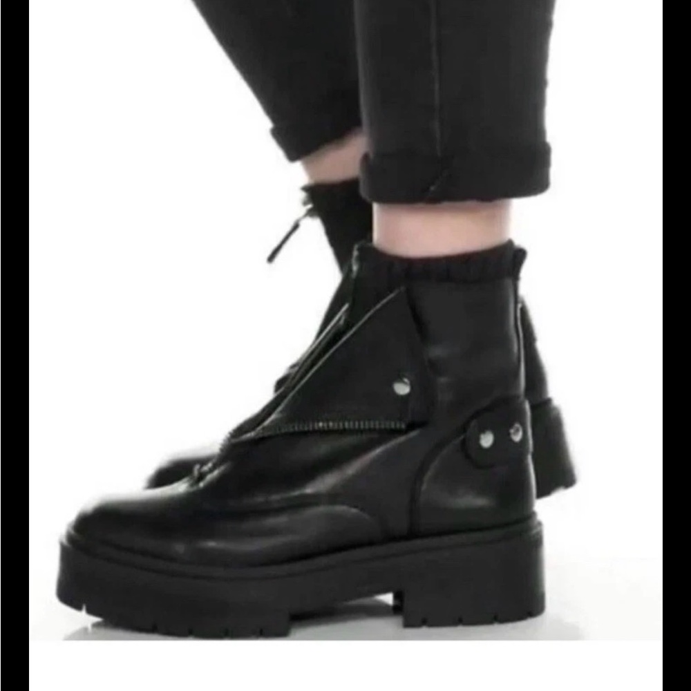 Sam Edelman LINDS  Black Ankle Boots with Zipper Detail…Sz 6